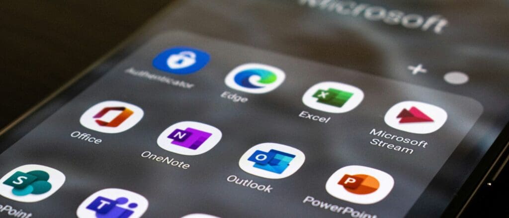 Energy Provider Seeks Organizational Change Management for Internal Communication Software Migration